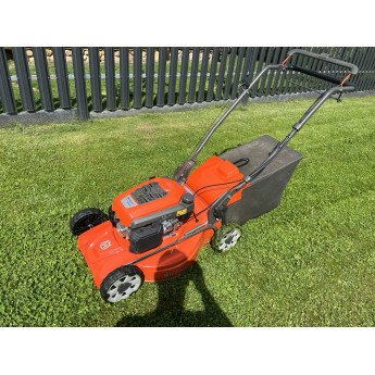Benzininė vejapjovė HUSQVARNA LC 151S , (24h - 25€) Benzininė vejapjovė HUSQVARNA LC 151S , (24h - 25€)